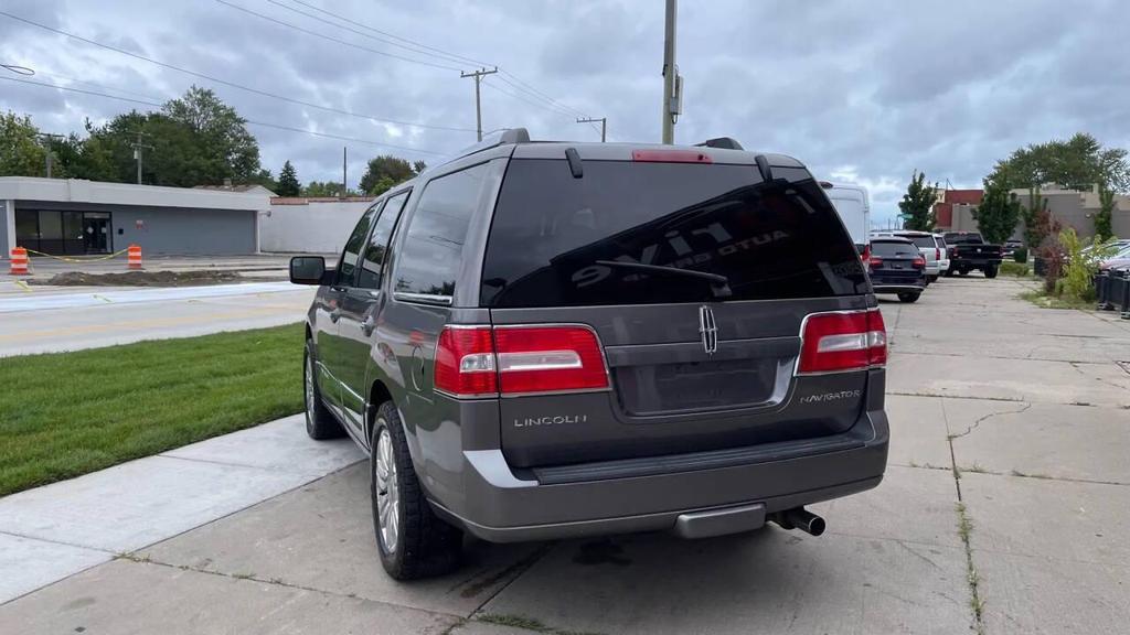 used 2014 Lincoln Navigator car, priced at $12,995