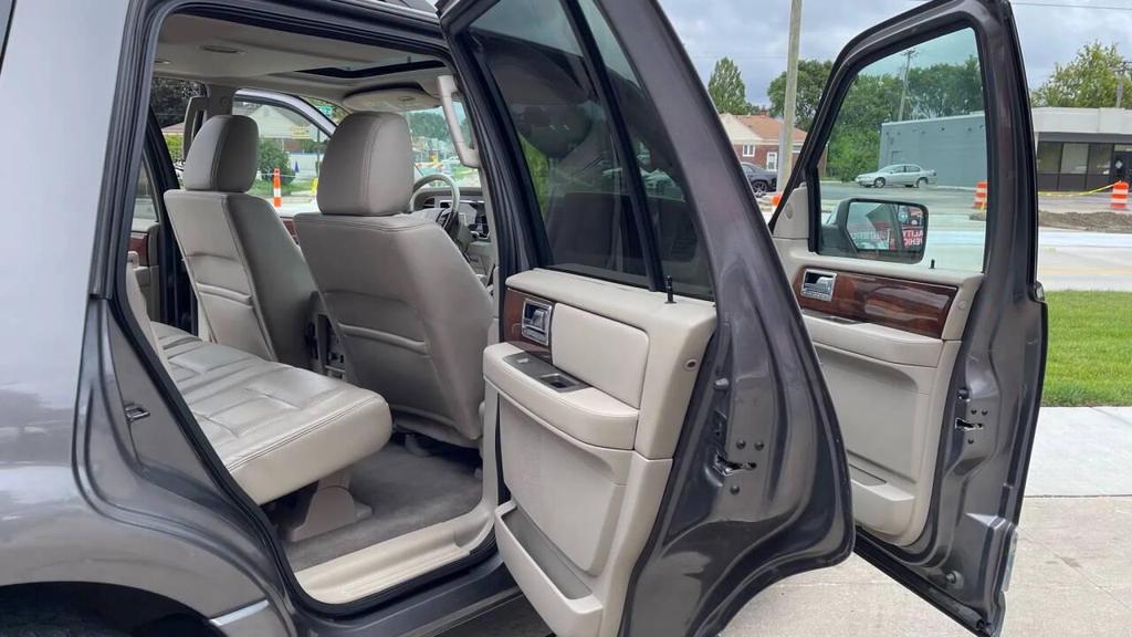 used 2014 Lincoln Navigator car, priced at $12,995
