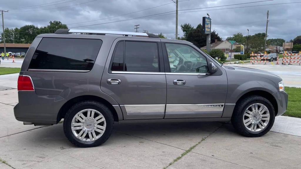 used 2014 Lincoln Navigator car, priced at $12,995