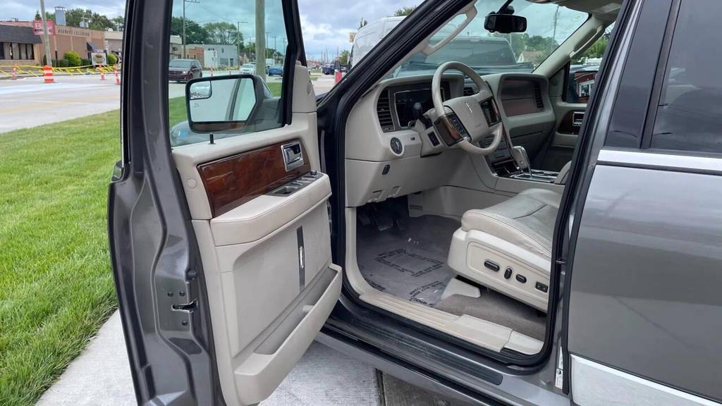 used 2014 Lincoln Navigator car, priced at $12,995