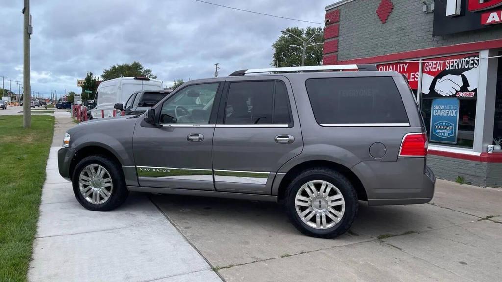 used 2014 Lincoln Navigator car, priced at $12,995
