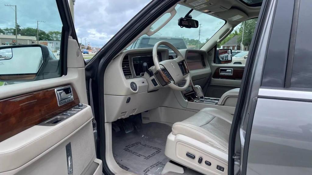 used 2014 Lincoln Navigator car, priced at $12,995