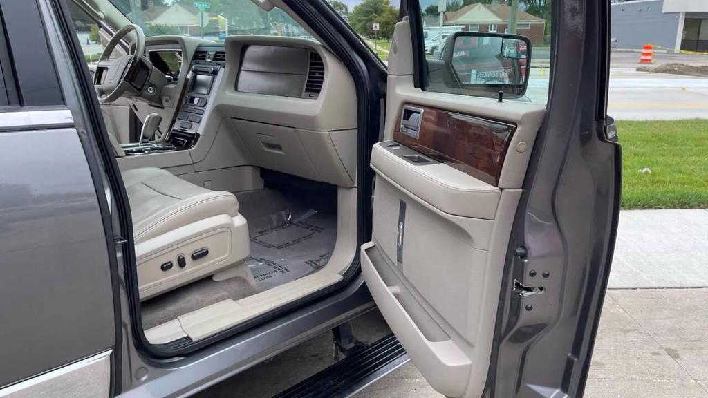 used 2014 Lincoln Navigator car, priced at $12,995