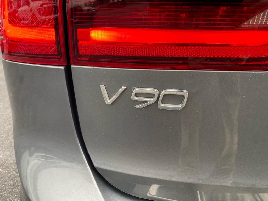 used 2018 Volvo V90 Cross Country car, priced at $25,950