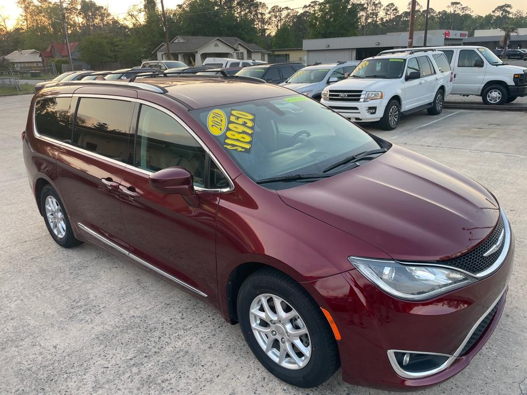 used 2020 Chrysler Pacifica car, priced at $18,950