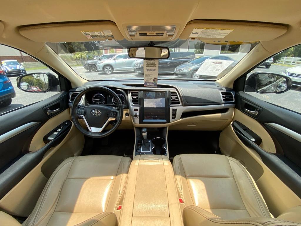 used 2015 Toyota Highlander car, priced at $19,950
