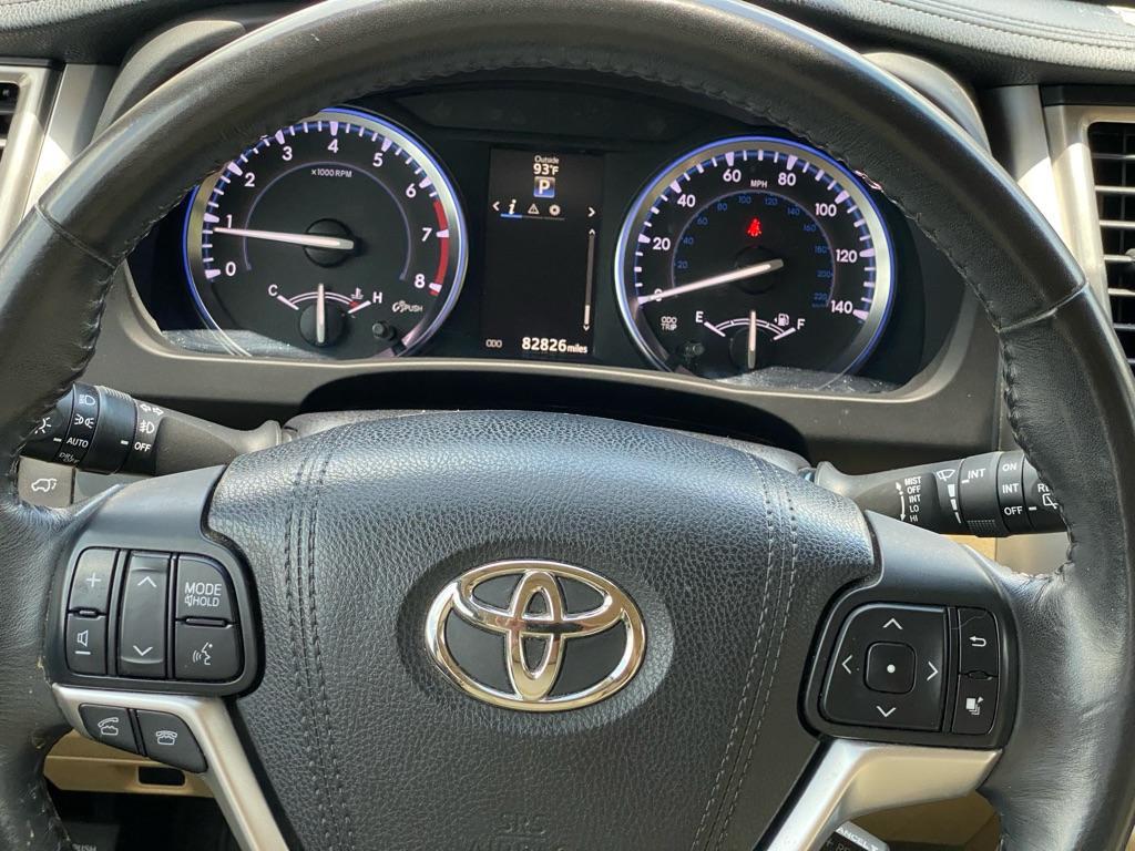 used 2015 Toyota Highlander car, priced at $19,950