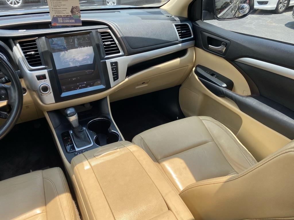 used 2015 Toyota Highlander car, priced at $19,950