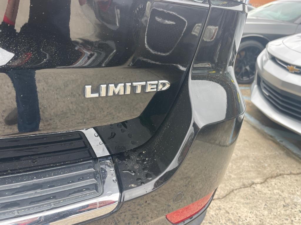 used 2019 Jeep Grand Cherokee car, priced at $18,950