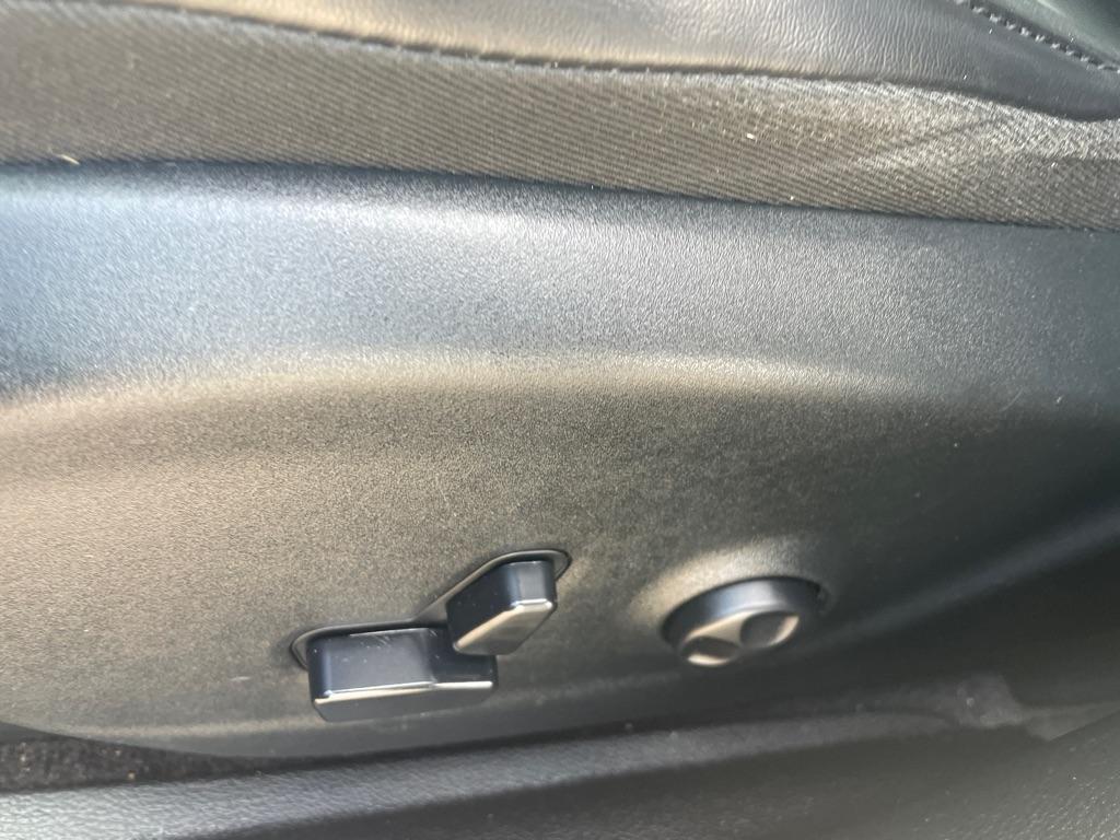 used 2019 Jeep Cherokee car, priced at $17,950