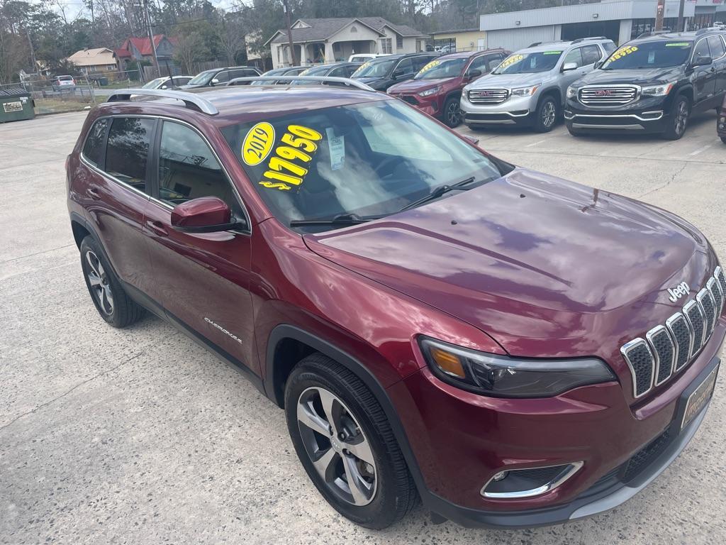 used 2019 Jeep Cherokee car, priced at $17,950