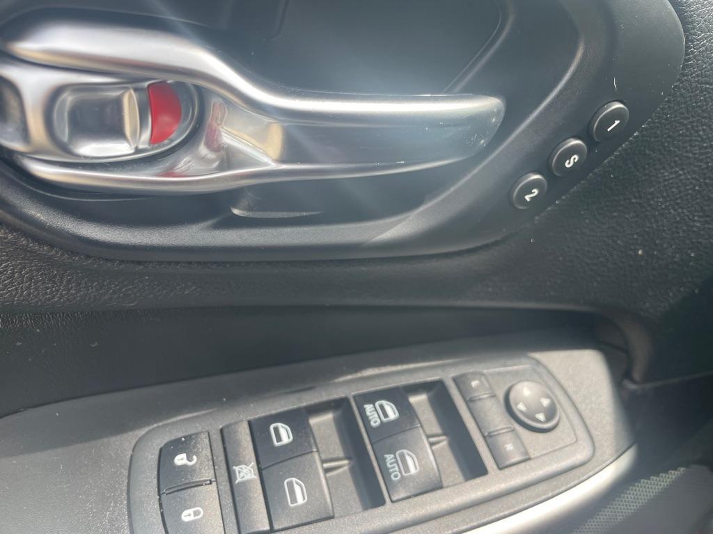 used 2019 Jeep Cherokee car, priced at $17,950
