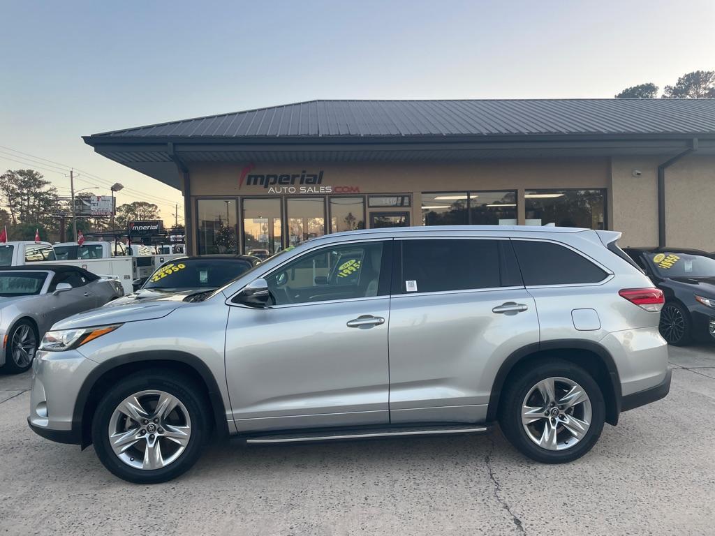 used 2019 Toyota Highlander car, priced at $26,950