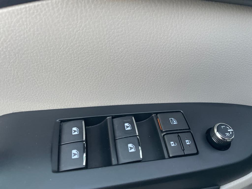 used 2019 Toyota Highlander car, priced at $26,950