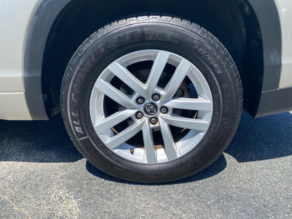 used 2016 Toyota Highlander car, priced at $13,950