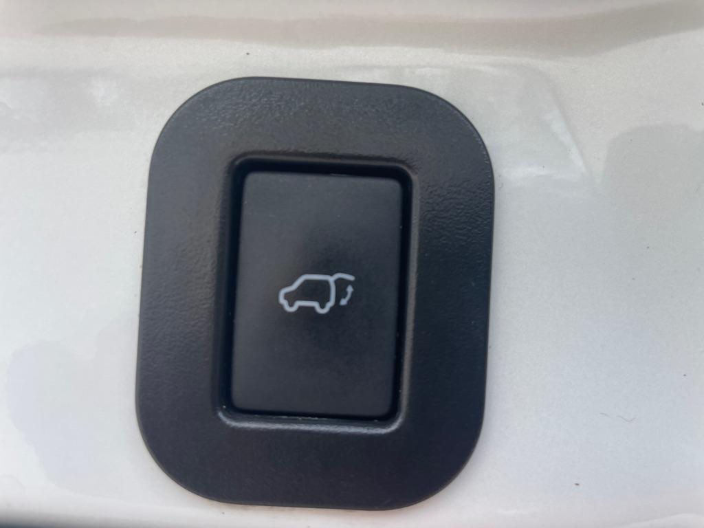 used 2015 Toyota Sienna car, priced at $15,950