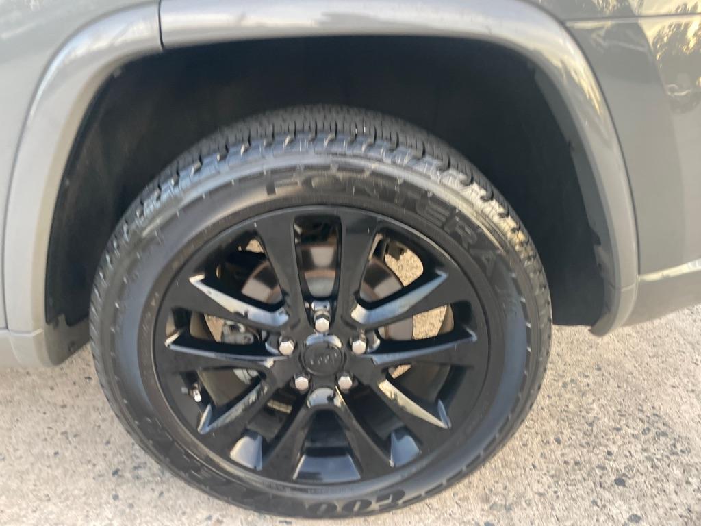 used 2020 Jeep Grand Cherokee car, priced at $21,500