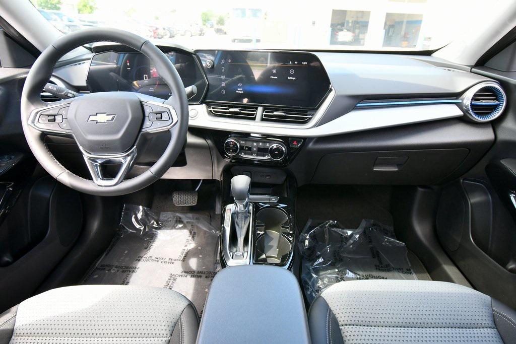 new 2025 Chevrolet Trax car, priced at $25,275