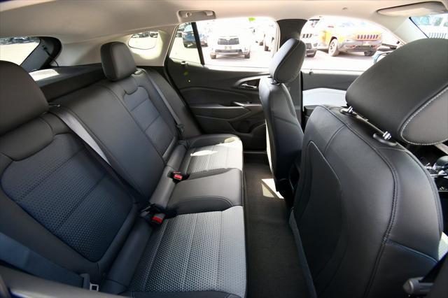 new 2025 Chevrolet Trax car, priced at $25,275