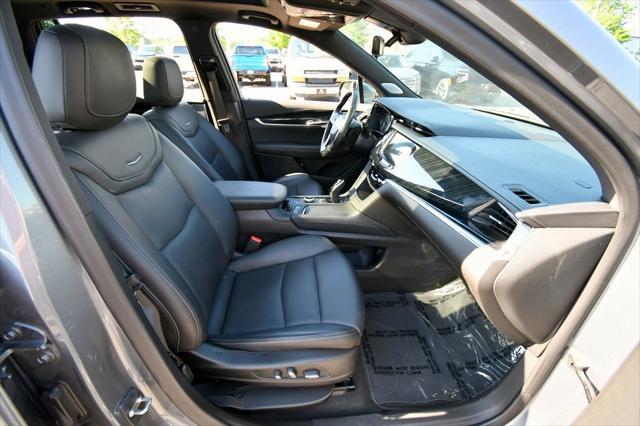 used 2022 Cadillac XT6 car, priced at $40,000