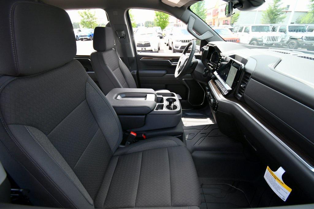new 2025 Chevrolet Silverado 1500 car, priced at $51,595