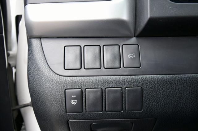 used 2016 Toyota Highlander car, priced at $18,250