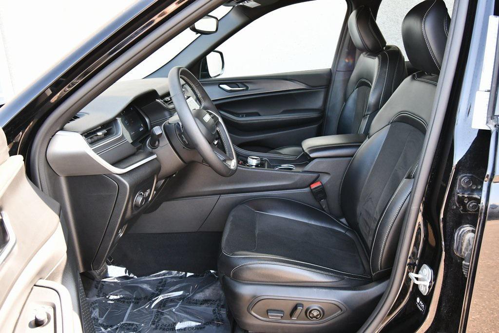 used 2024 Jeep Grand Cherokee car, priced at $34,750