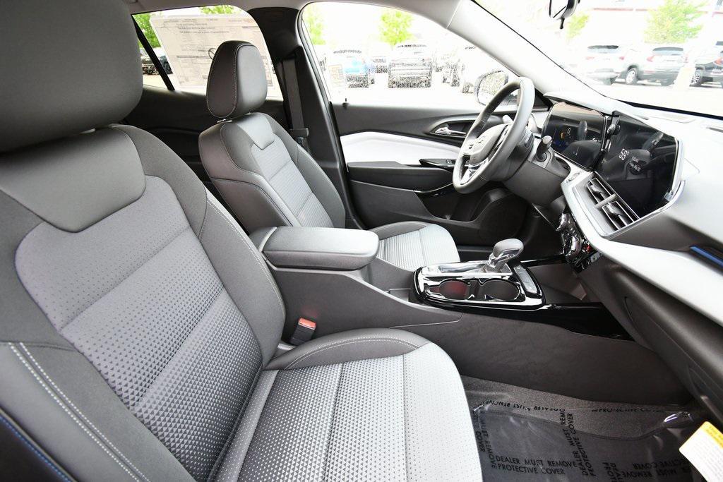 new 2025 Chevrolet Trax car, priced at $23,985