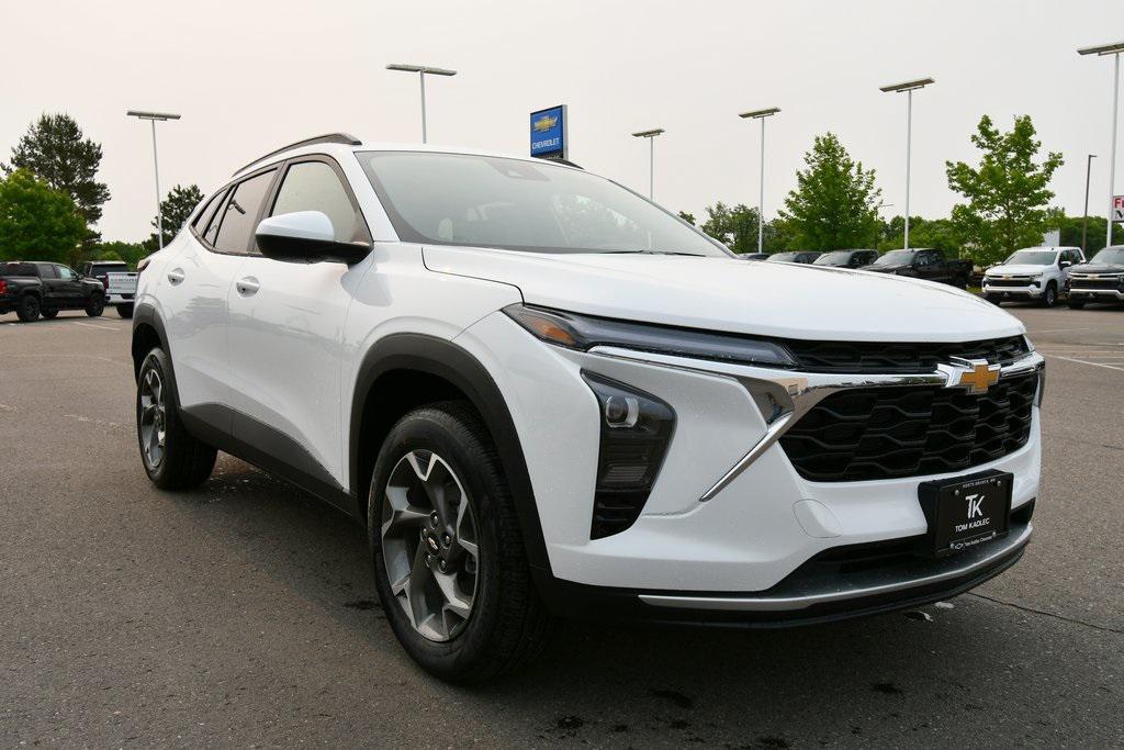 new 2025 Chevrolet Trax car, priced at $23,985