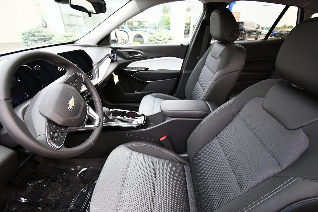 new 2025 Chevrolet Trax car, priced at $23,985