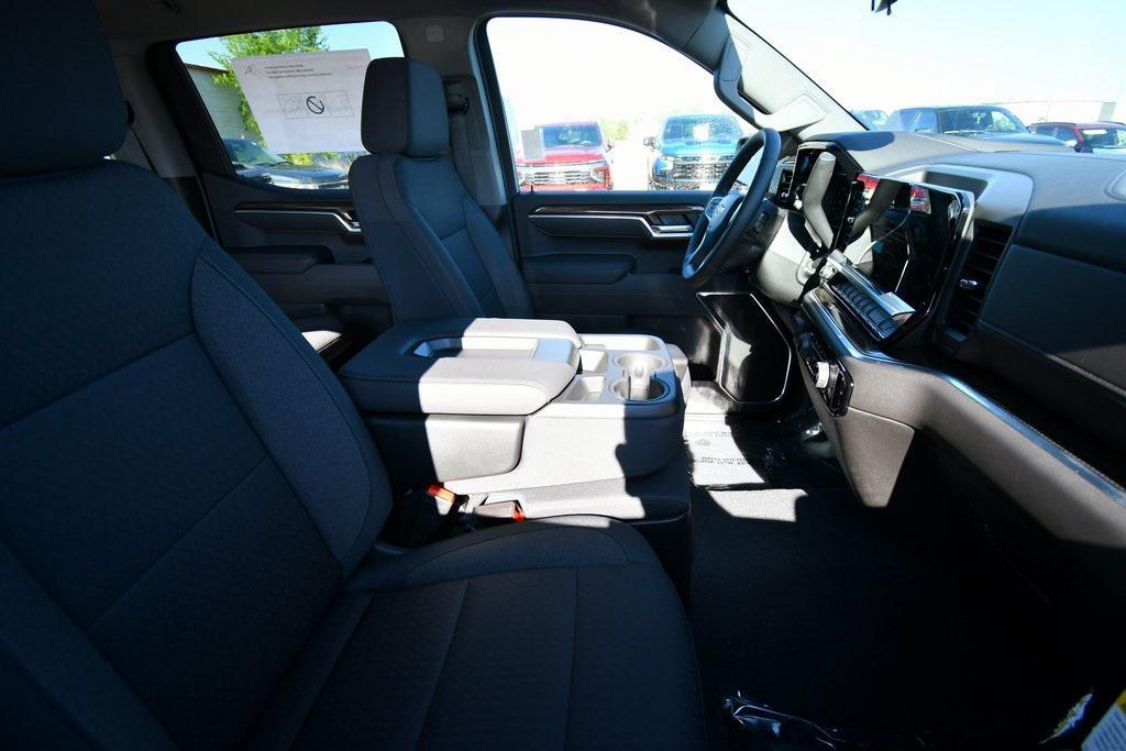 new 2025 Chevrolet Silverado 1500 car, priced at $51,160