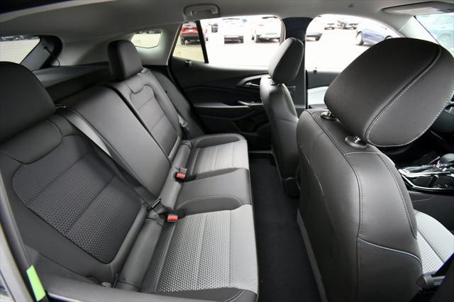 new 2025 Chevrolet Trax car, priced at $25,385