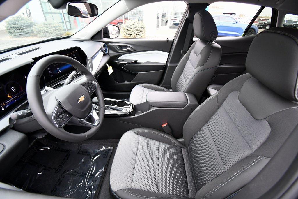 new 2025 Chevrolet Trax car, priced at $23,885