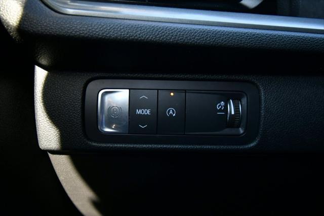 used 2024 Chevrolet Traverse car, priced at $38,000