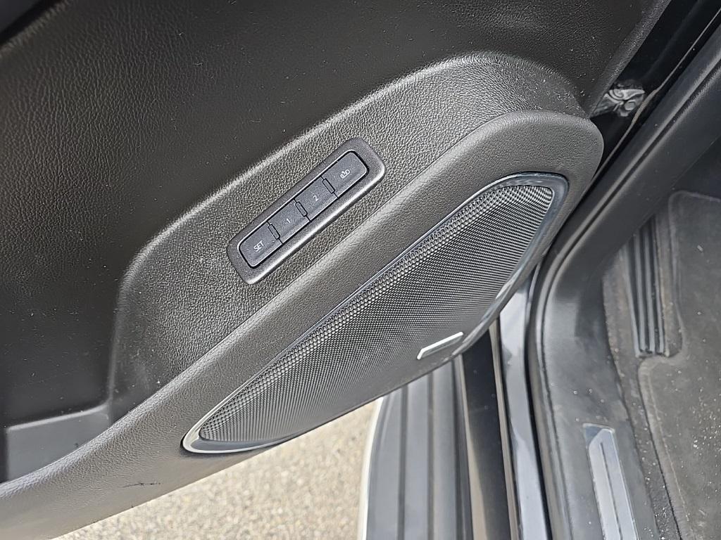 used 2020 GMC Yukon XL car, priced at $38,997