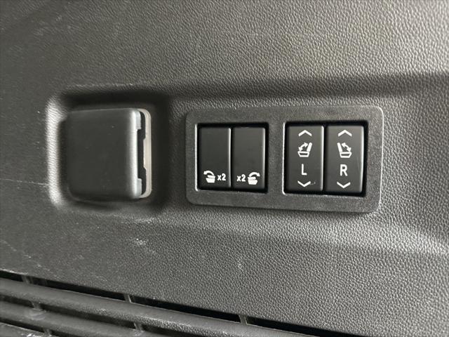 used 2022 GMC Yukon XL car, priced at $61,591