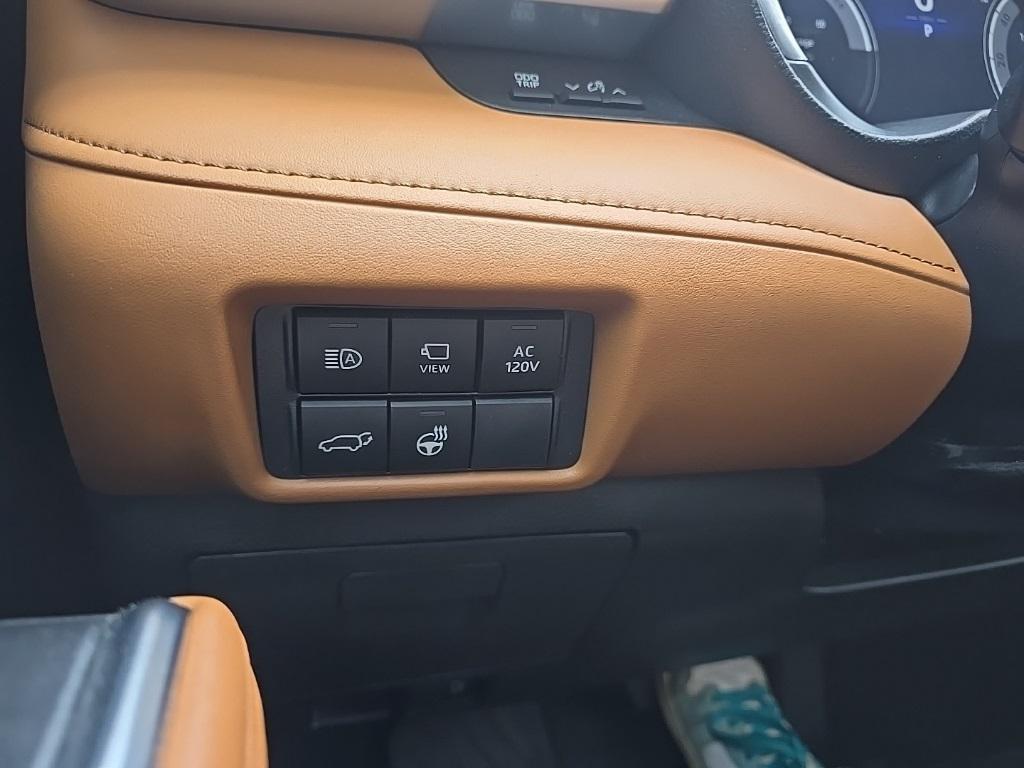 used 2024 Toyota Highlander Hybrid car, priced at $54,497