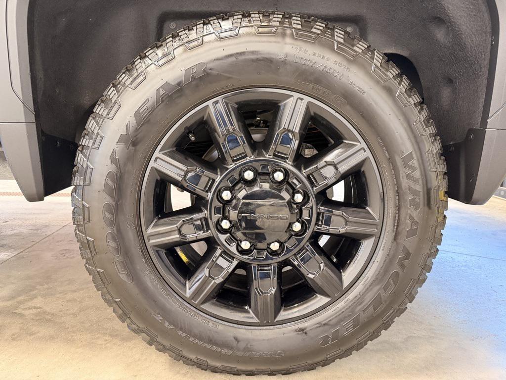 used 2024 GMC Sierra 2500 car, priced at $67,497