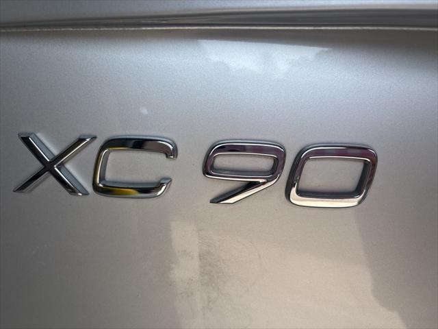 used 2022 Volvo XC90 Recharge Plug-In Hybrid car, priced at $41,997
