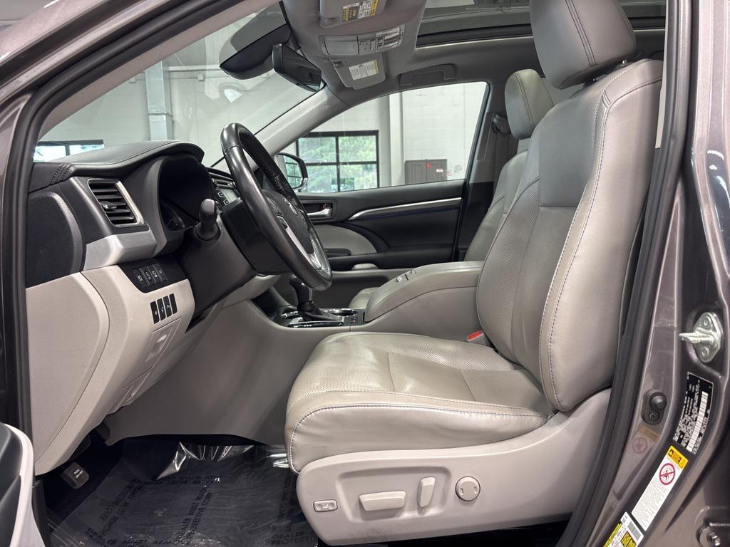 used 2019 Toyota Highlander car, priced at $28,891