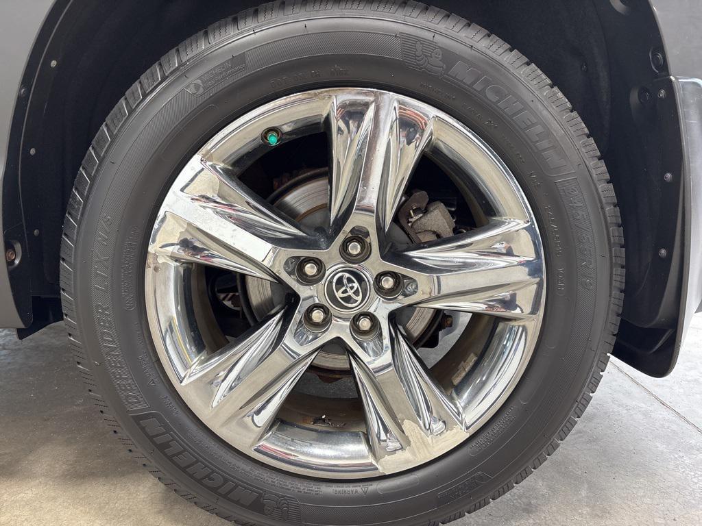 used 2019 Toyota Highlander car, priced at $28,891