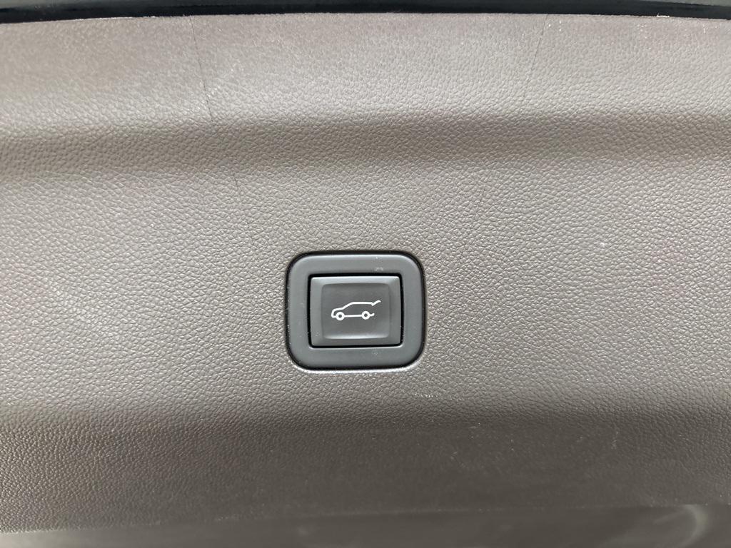 used 2023 GMC Yukon car, priced at $66,997
