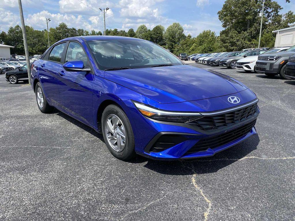 new 2025 Hyundai Elantra car, priced at $23,047
