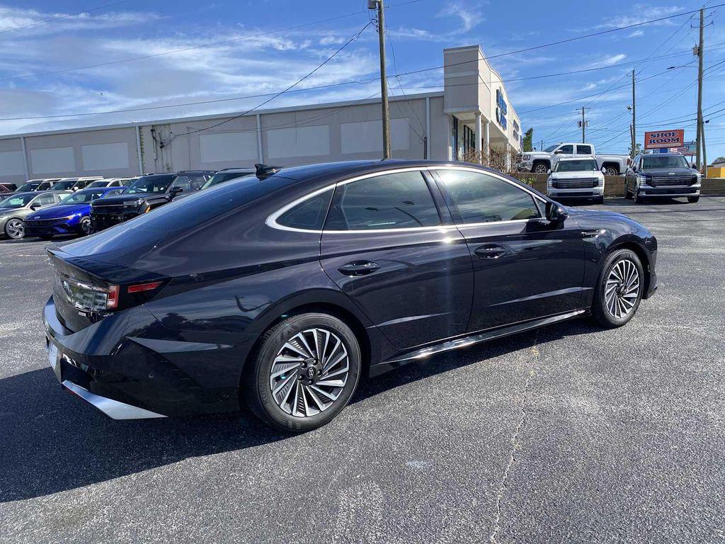 used 2025 Hyundai Sonata Hybrid car, priced at $32,515