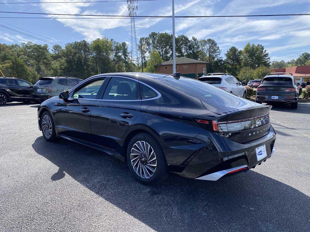 used 2025 Hyundai Sonata Hybrid car, priced at $32,515