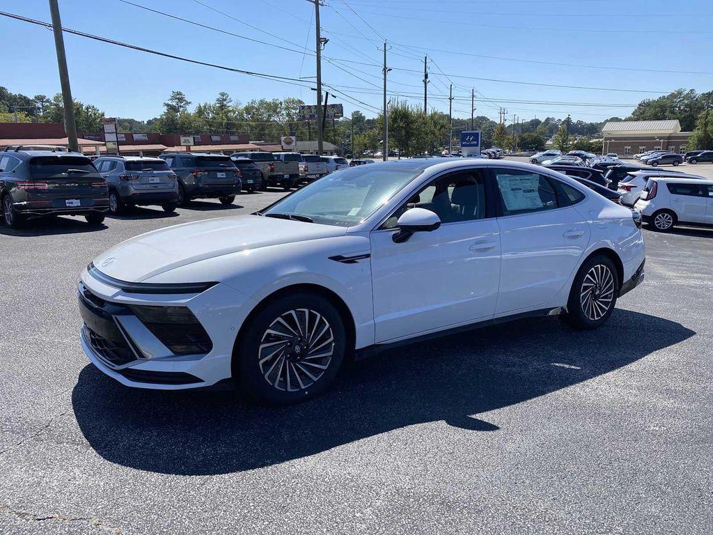 new 2025 Hyundai Sonata Hybrid car, priced at $37,096