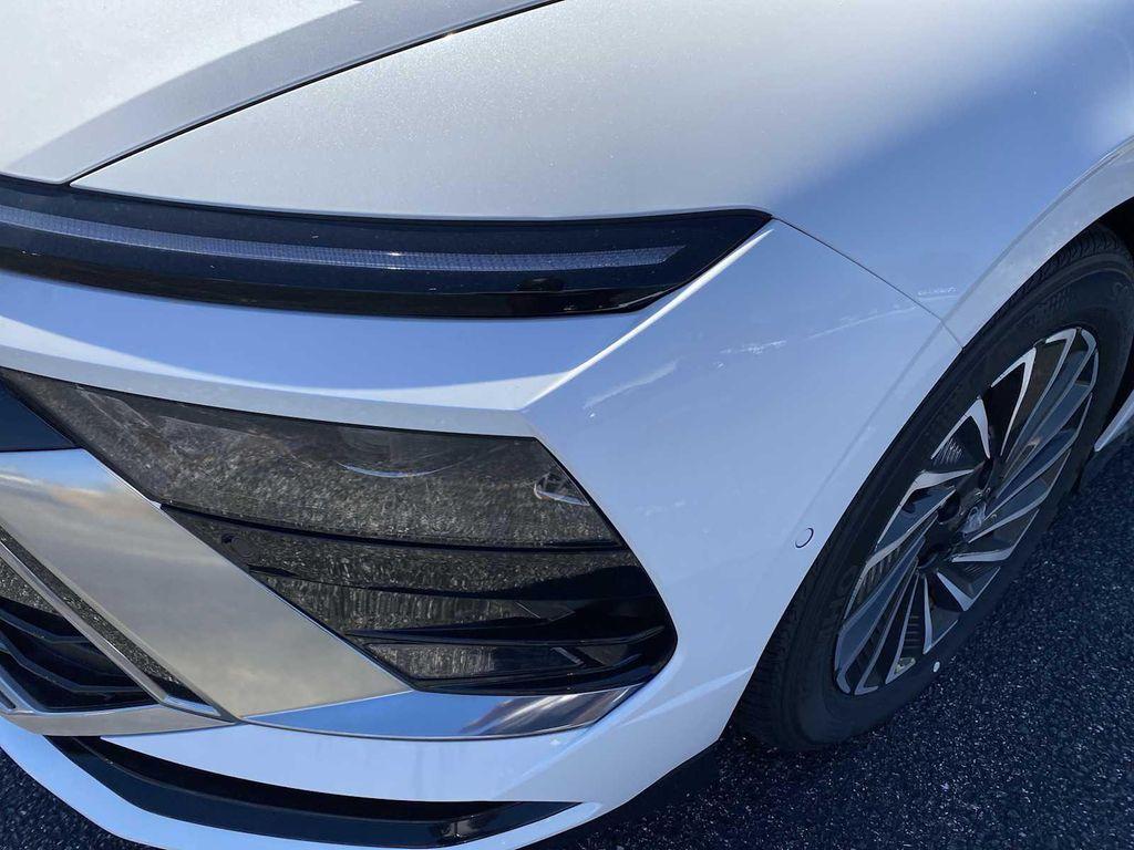 new 2025 Hyundai Sonata Hybrid car, priced at $37,096