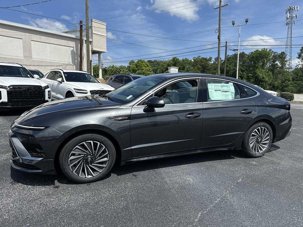 new 2025 Hyundai Sonata Hybrid car, priced at $30,431