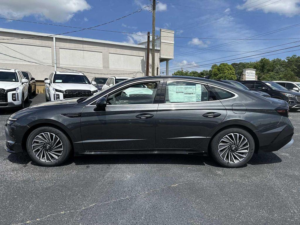 new 2025 Hyundai Sonata Hybrid car, priced at $30,431