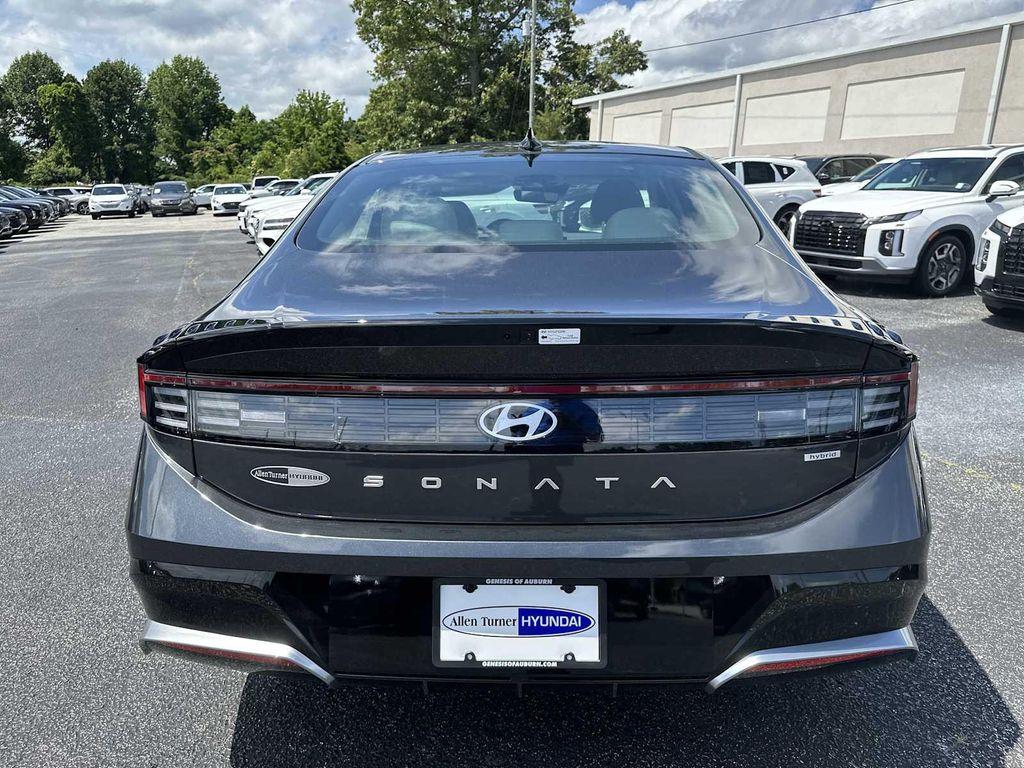 new 2025 Hyundai Sonata Hybrid car, priced at $30,431